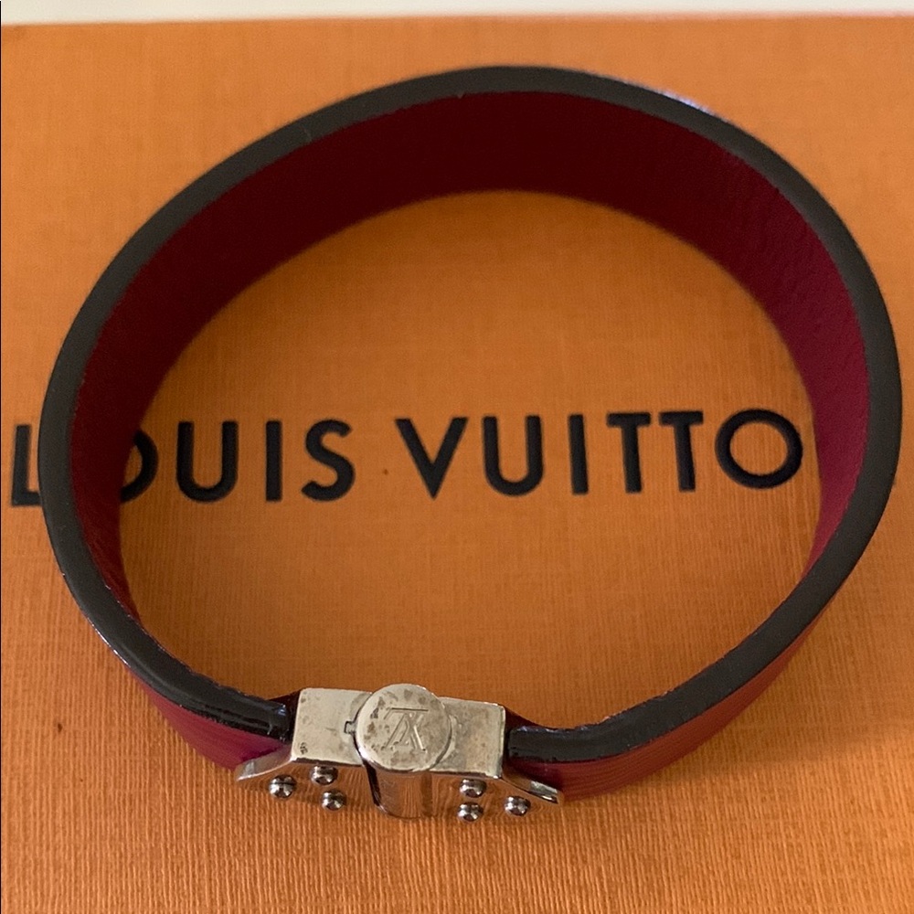Louis Vuitton Pink Belt with Ornate Silver Buckle - Picture 8 of 10
